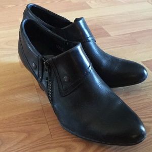 Born Black Heeled Booties 8.5